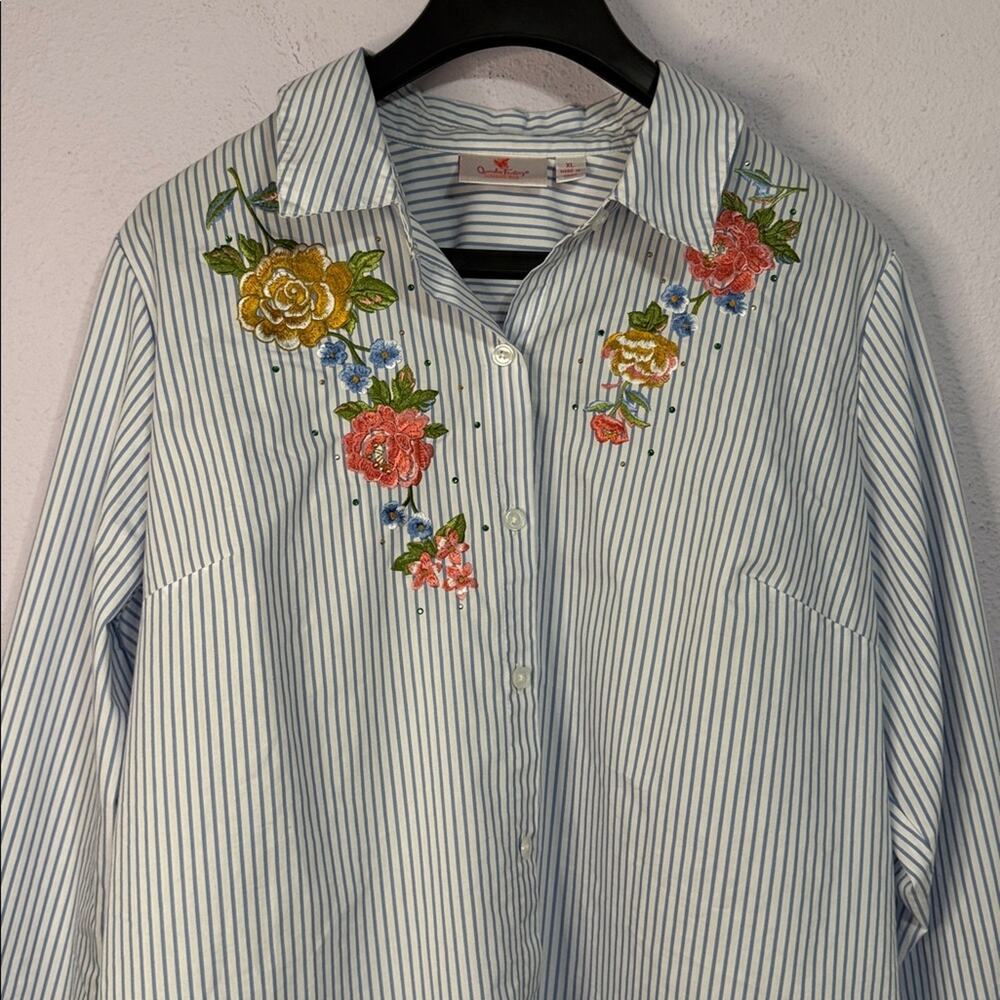 Quacker Factory Women Blue Striped Floral Embroidered Button-Up Shirt Size XL - Picture 2 of 9